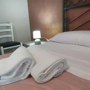 Bed & Breakfast Grotta Del Monaco, Pedara
